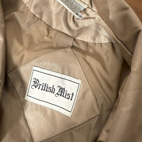 British Mist Taupe Trench Coat Size 11/12 with Belt - Picture 3 of 11